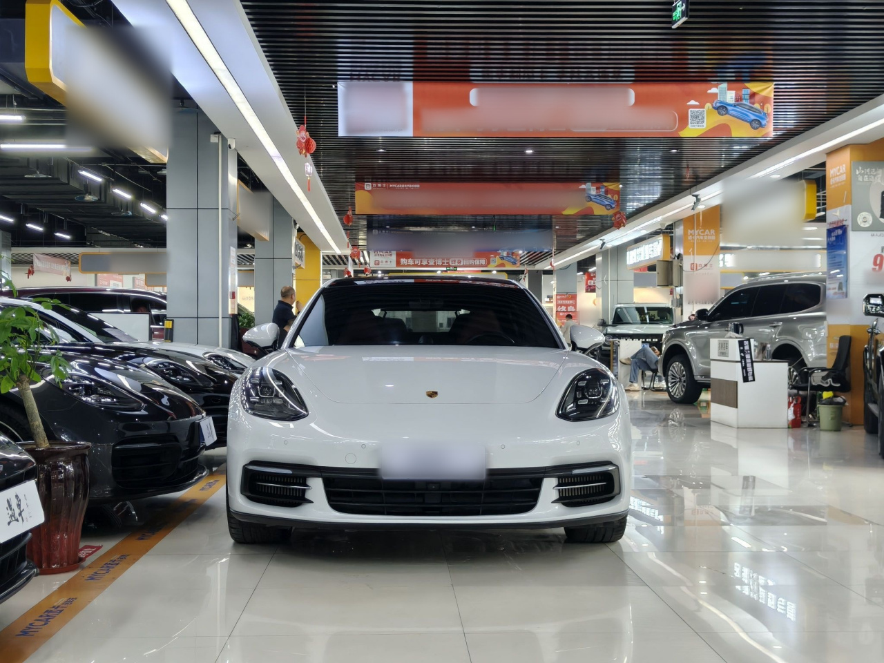 2019 Panamera Executive Extended 2.9T photo 2