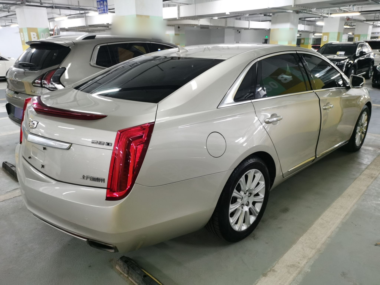 XTS 2016 28T Tech photo 5