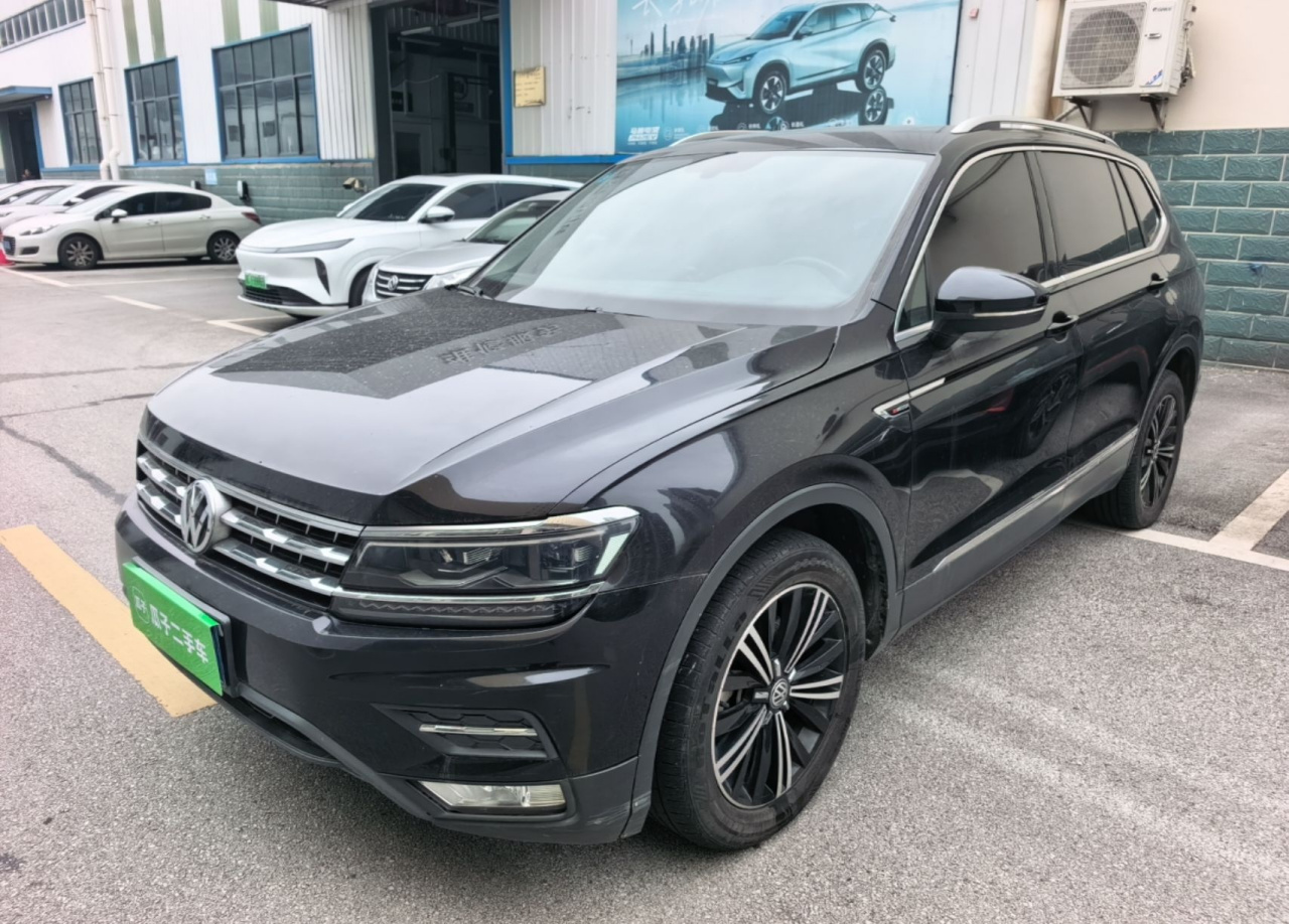Tiguan L 2017 380TSI AT AWD Luxury