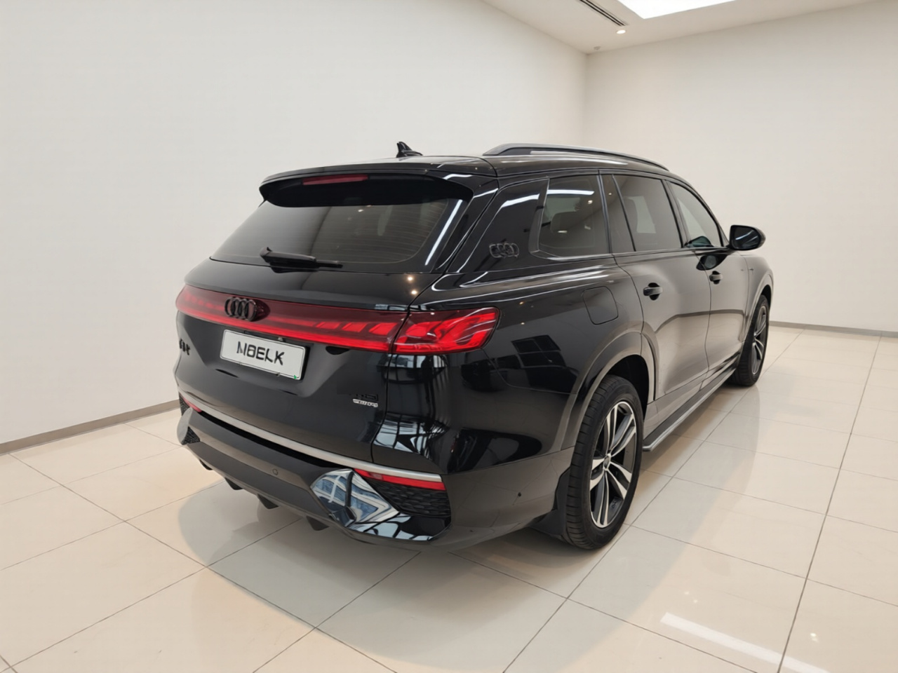 Q6 2024 45 TFSI quattro 7-Seater photo 4