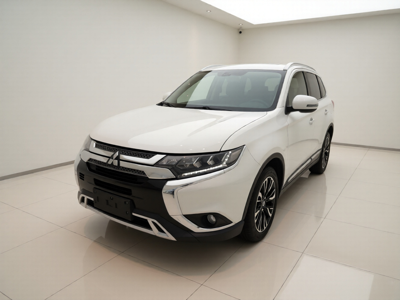 Outlander 2020 2.4L AWD Enjoy 5-Seater