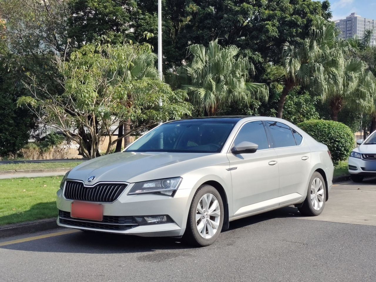 Superb 2016 TSI280 DSG
