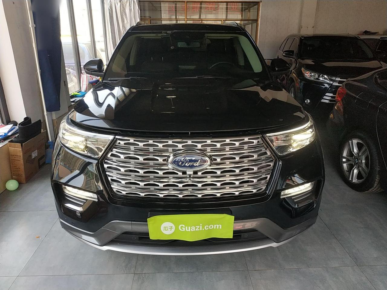 Explorer 2020 EcoBoost 285 AWD Titanium 7-Seater photo 2