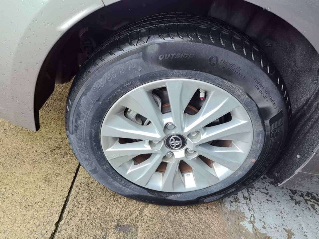 Corolla 2021 Hybrid 1.8L E-CVT photo 4