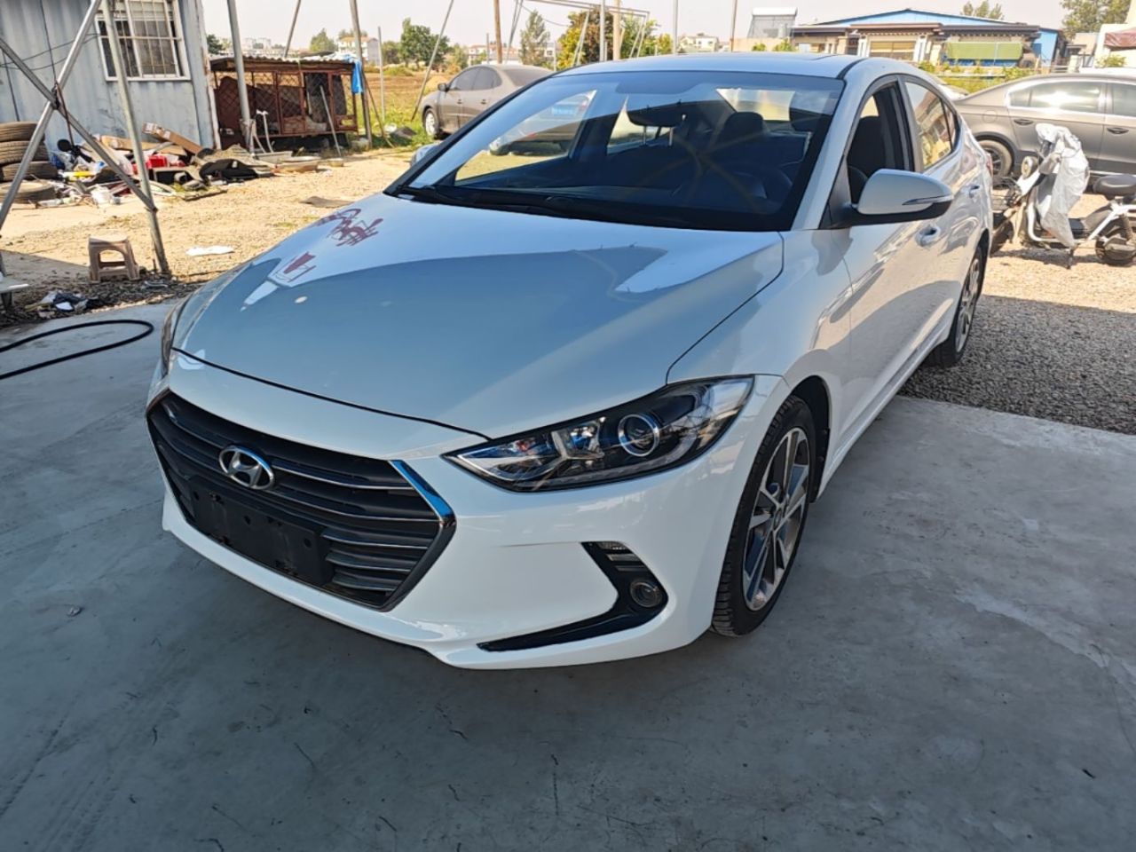 Elantra 2016 1.6L AT Smart Elite