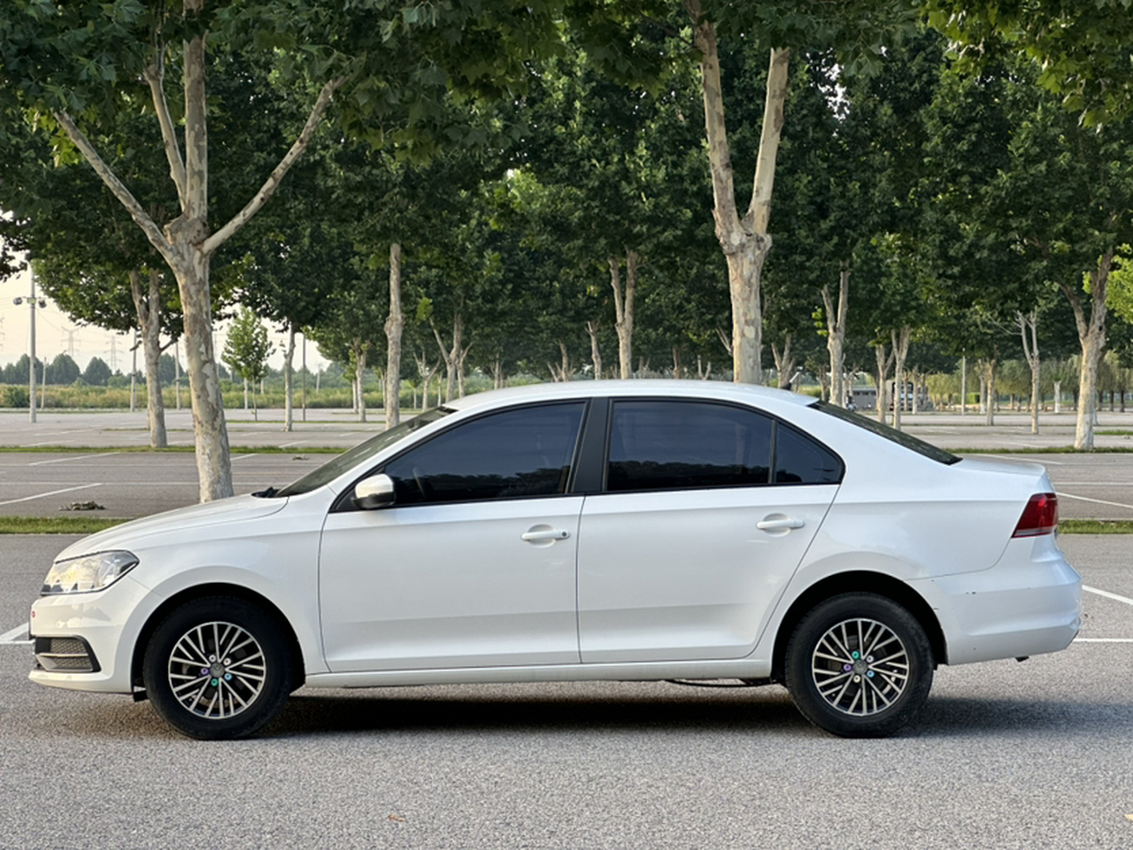 Santana 2016 1.6L MT photo 3