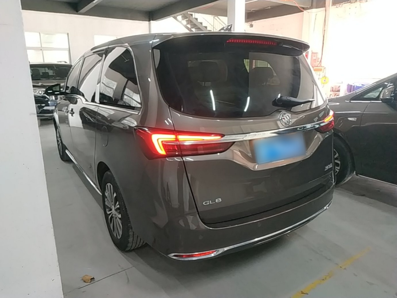 GL8 2023 Facelift Luxury photo 4