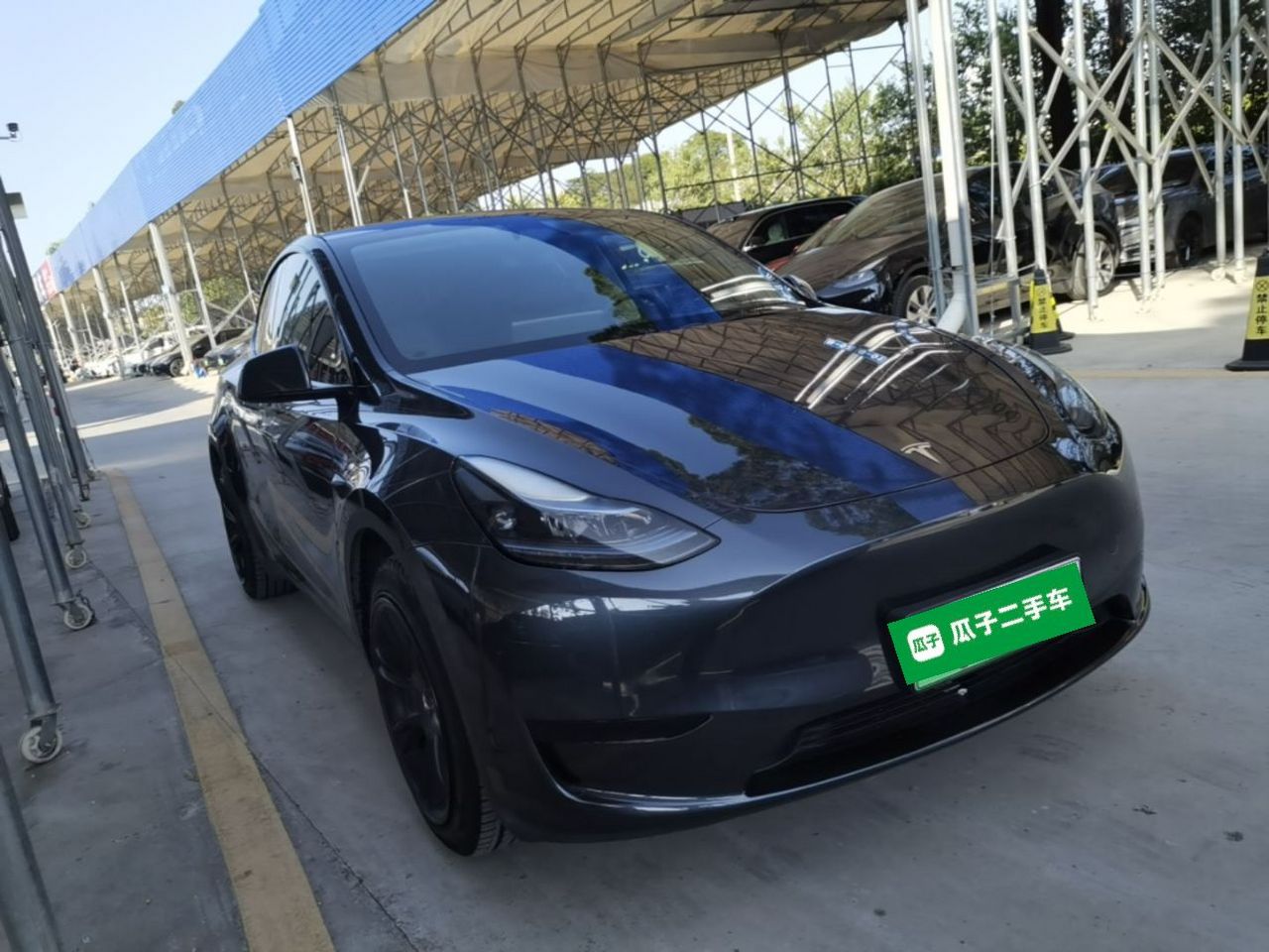 Model Y 2024 RWD photo 3