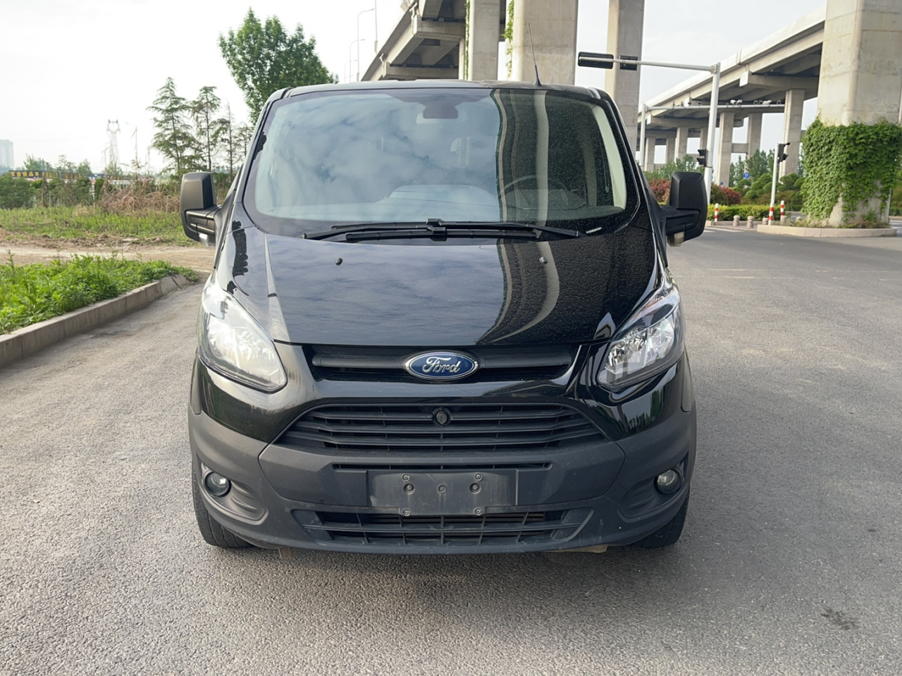 Transit 2019 2.0T Diesel Short Wheelbase 6-Seater China VI photo 2