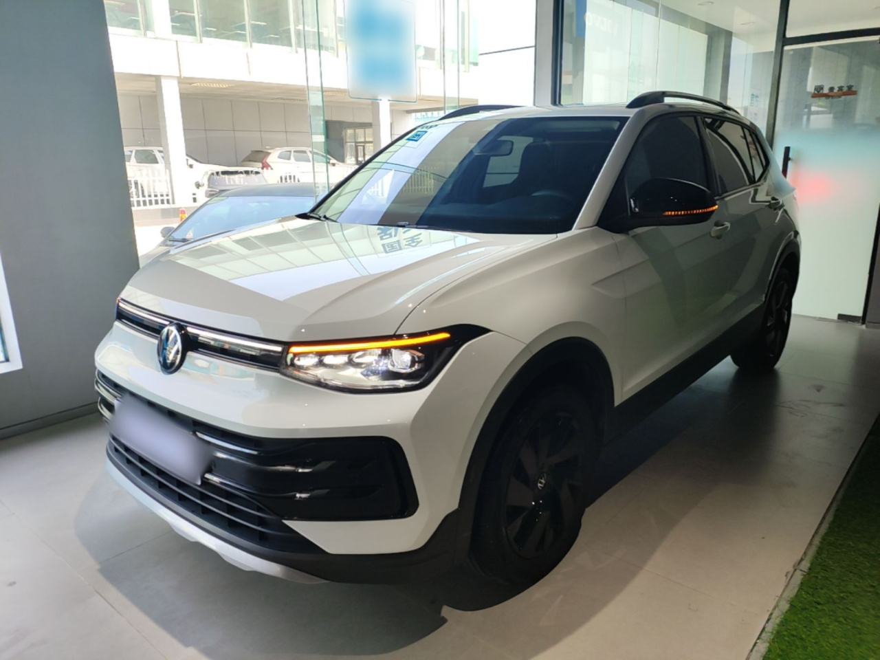 Tharu 2025 300TSI