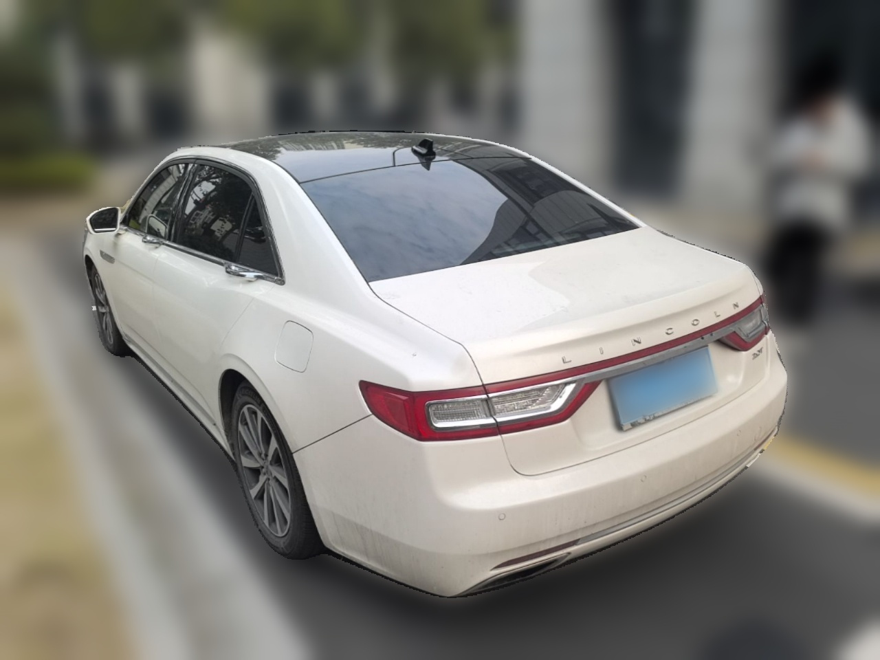 2018 2.0T RWD Exclusive photo 4