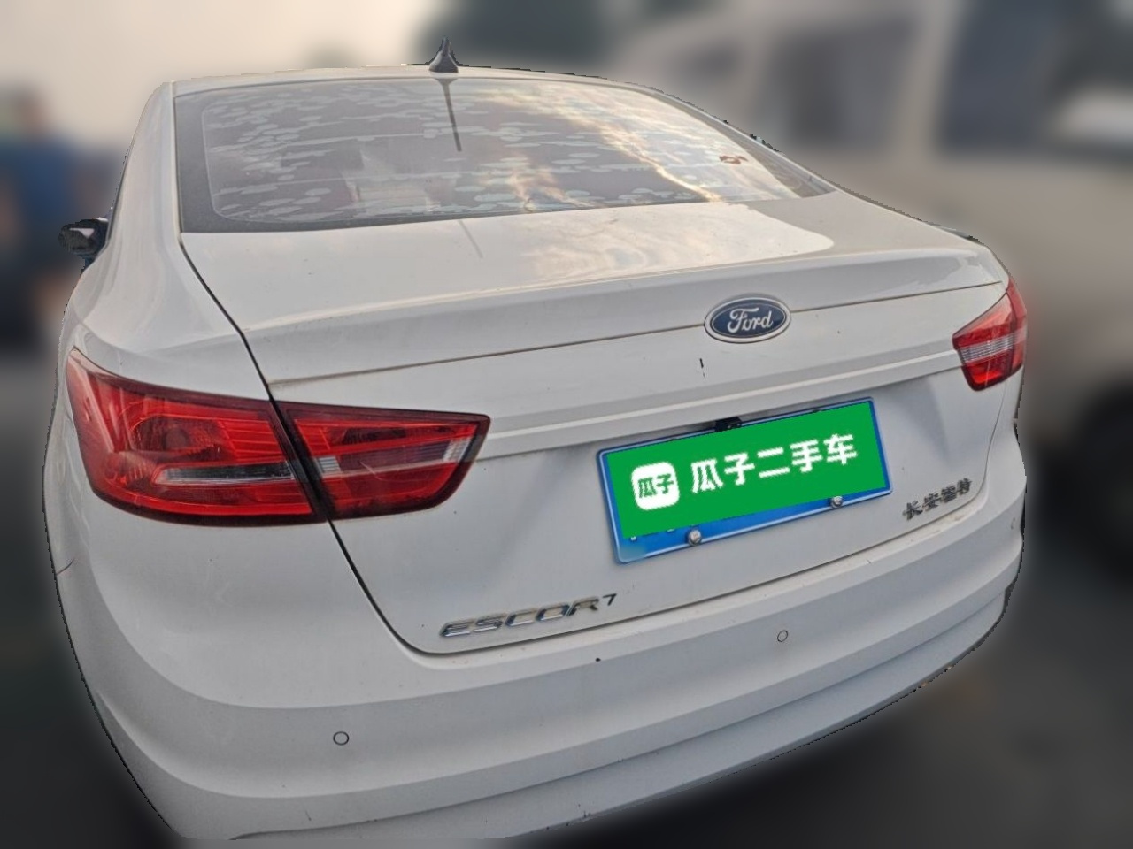 Escort 2017 Facelift 1.5L MT Comfort photo 3