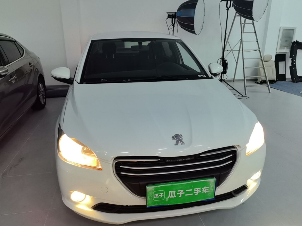 301 2016 1.6L MT Comfort photo 2