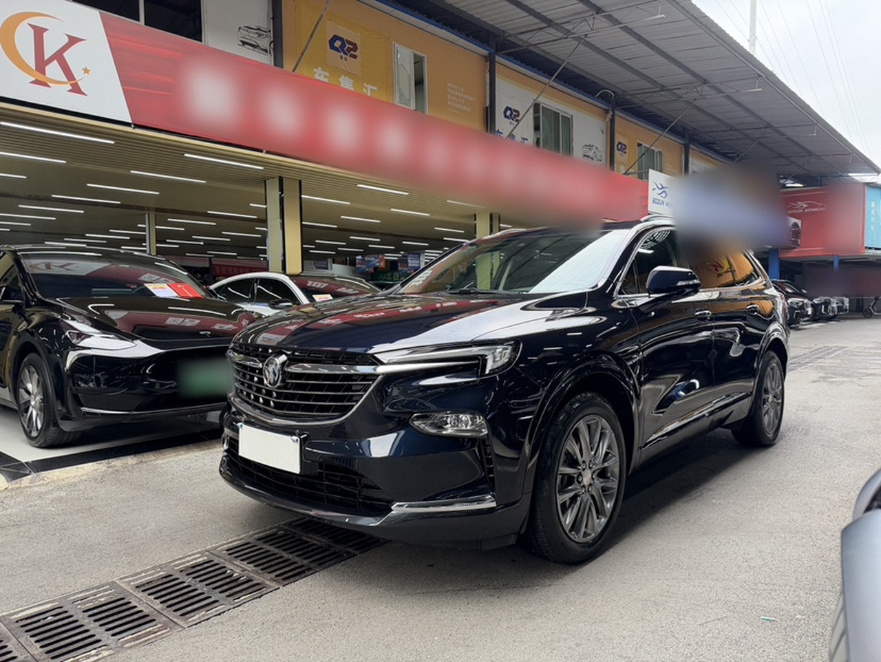 2020 28T AWD Premium