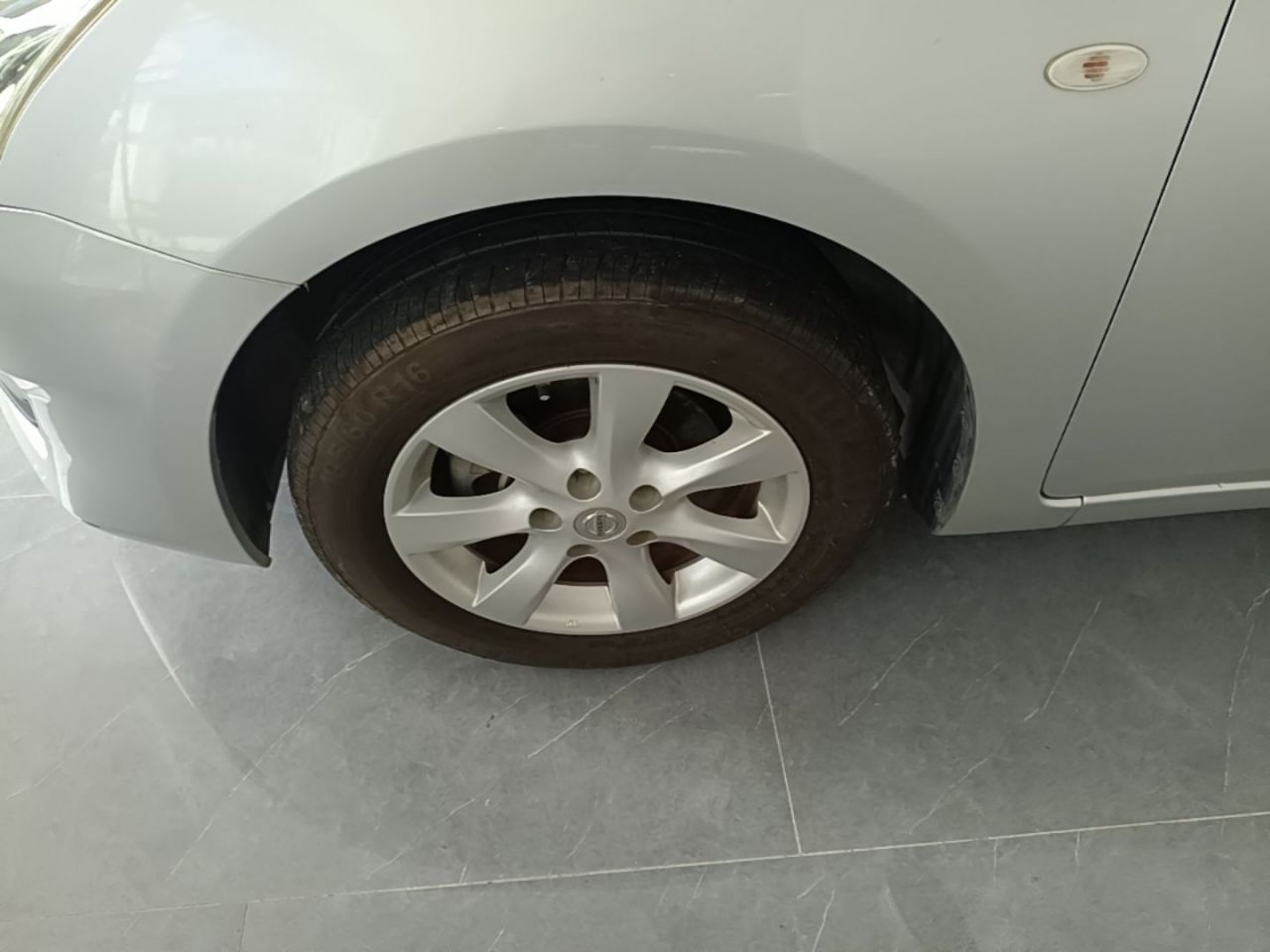 Tiida 2011 1.6L CVT Comfort photo 3