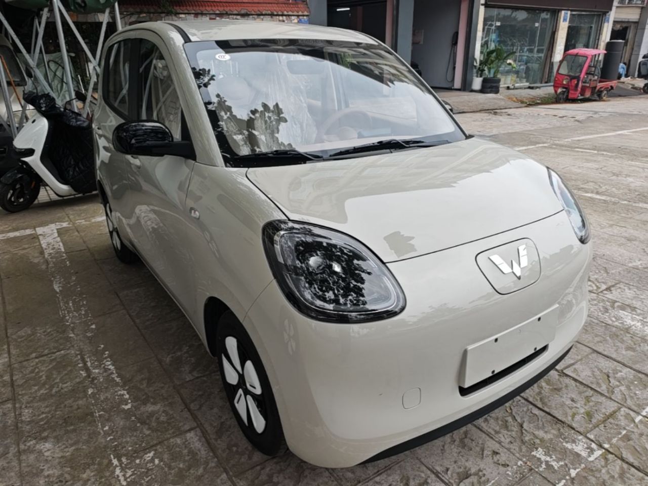 Hongguang MINIEV 2025 4th Gen 4-Door Advanced photo 3