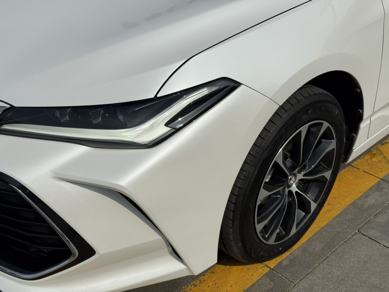 Avalon 2023 2.0L Luxury photo 2