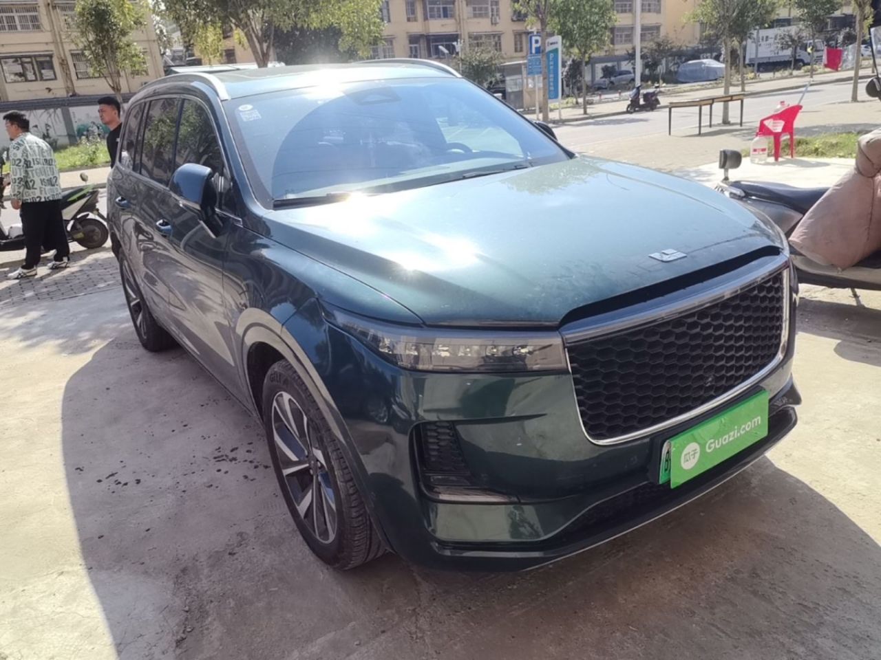 Li Auto ONE 2021 EREV 6-Seater photo 3