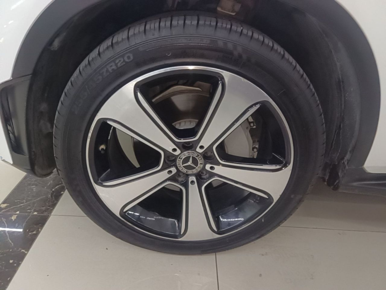 GLC 2021 GLC 300 L 4MATIC Luxury photo 3