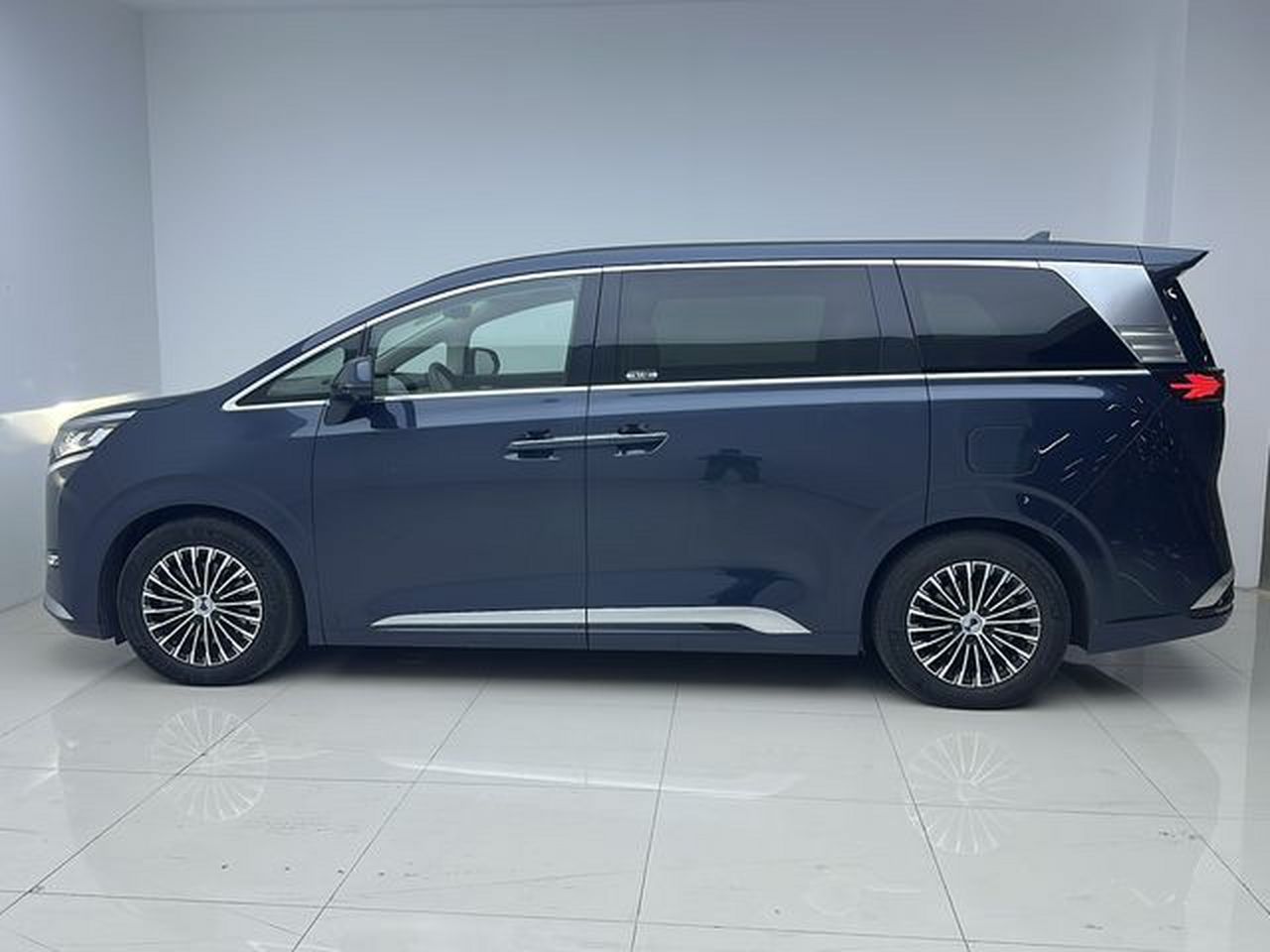 D9 2022 DM-i 970 AWD Noble photo 4