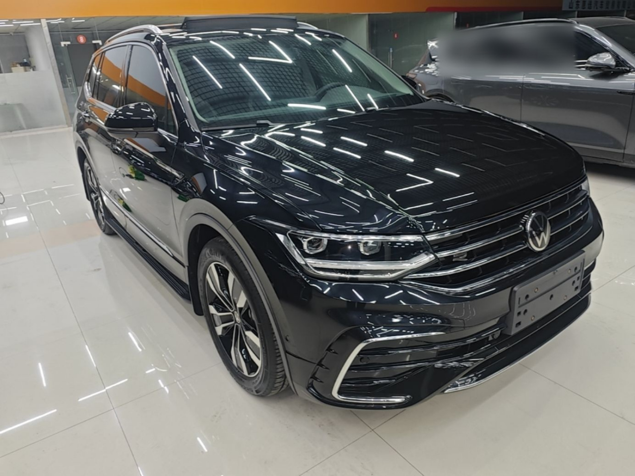 Tiguan L 2025 330TSI AT RWD R-Line photo 3