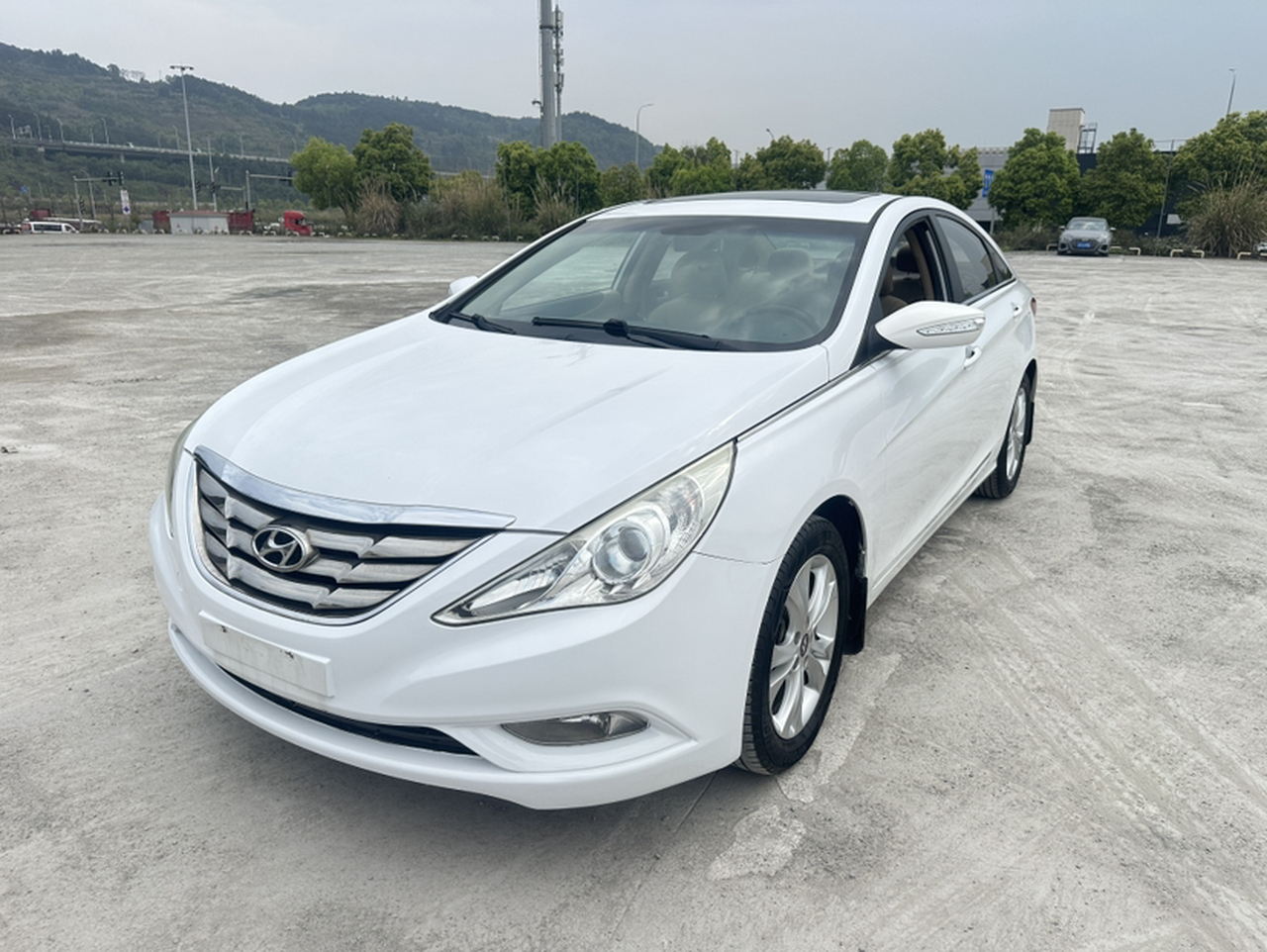 Sonata 2011 2.0L AT Leading