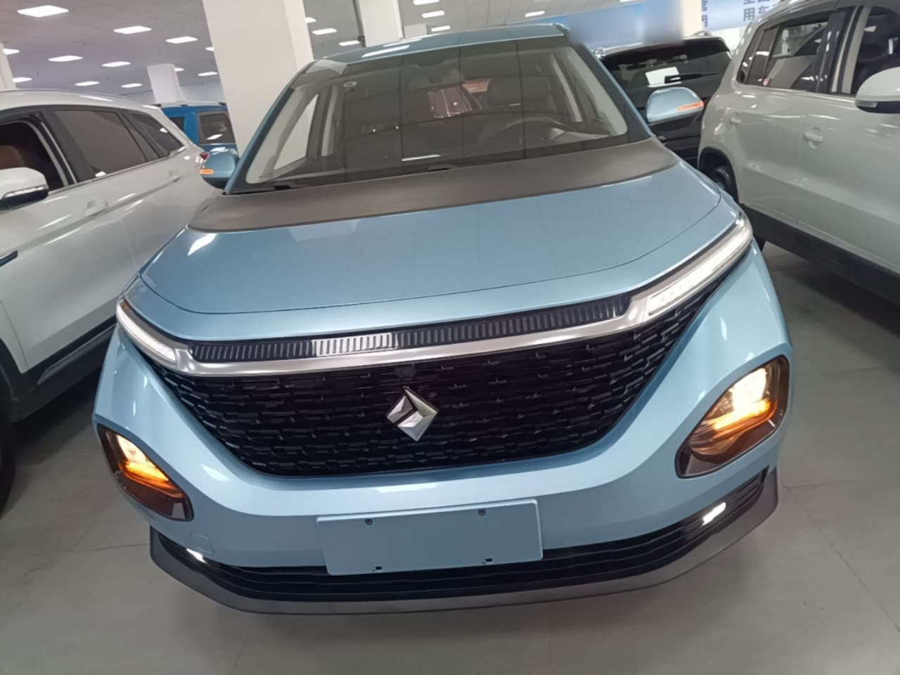 RM-5 2019 1.5L CVT 24 Elite 5-Seater photo 2