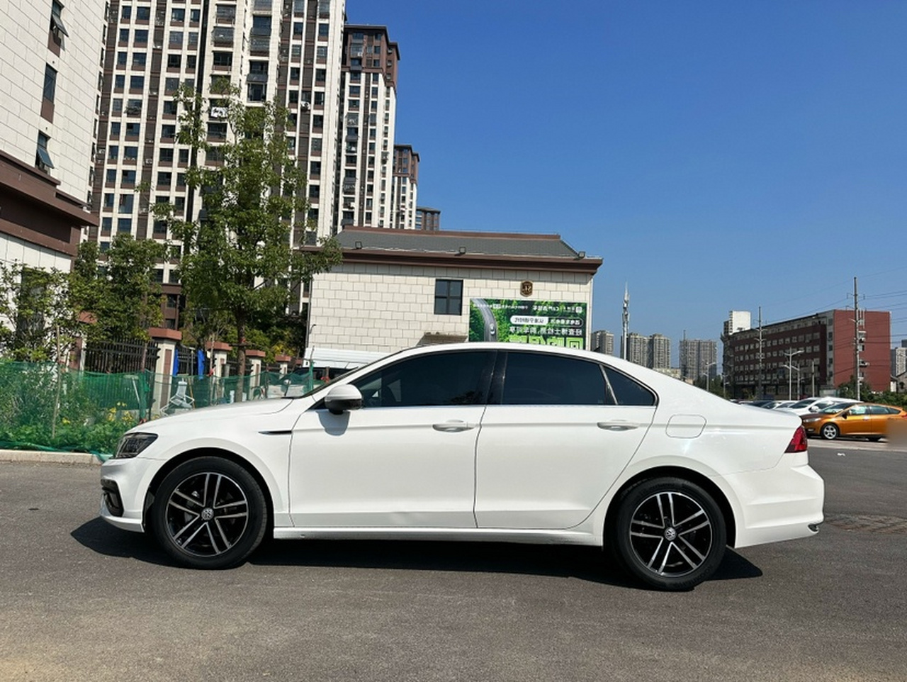 Lamando 2021 Facelift 280TSI DSG Comfort photo 4