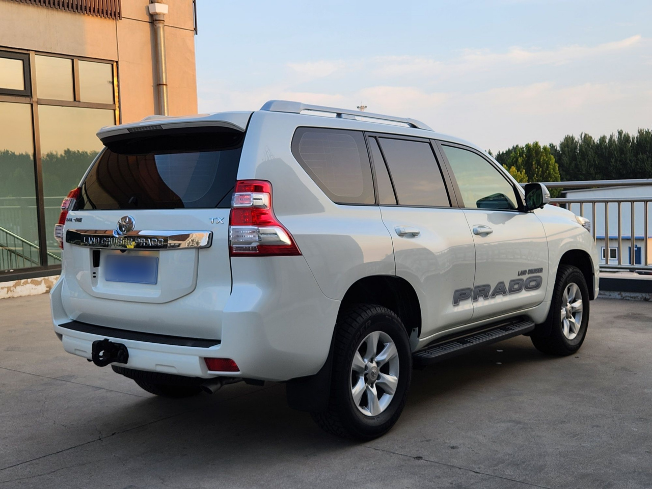Prado 2016 2.7L AT Standard photo 4