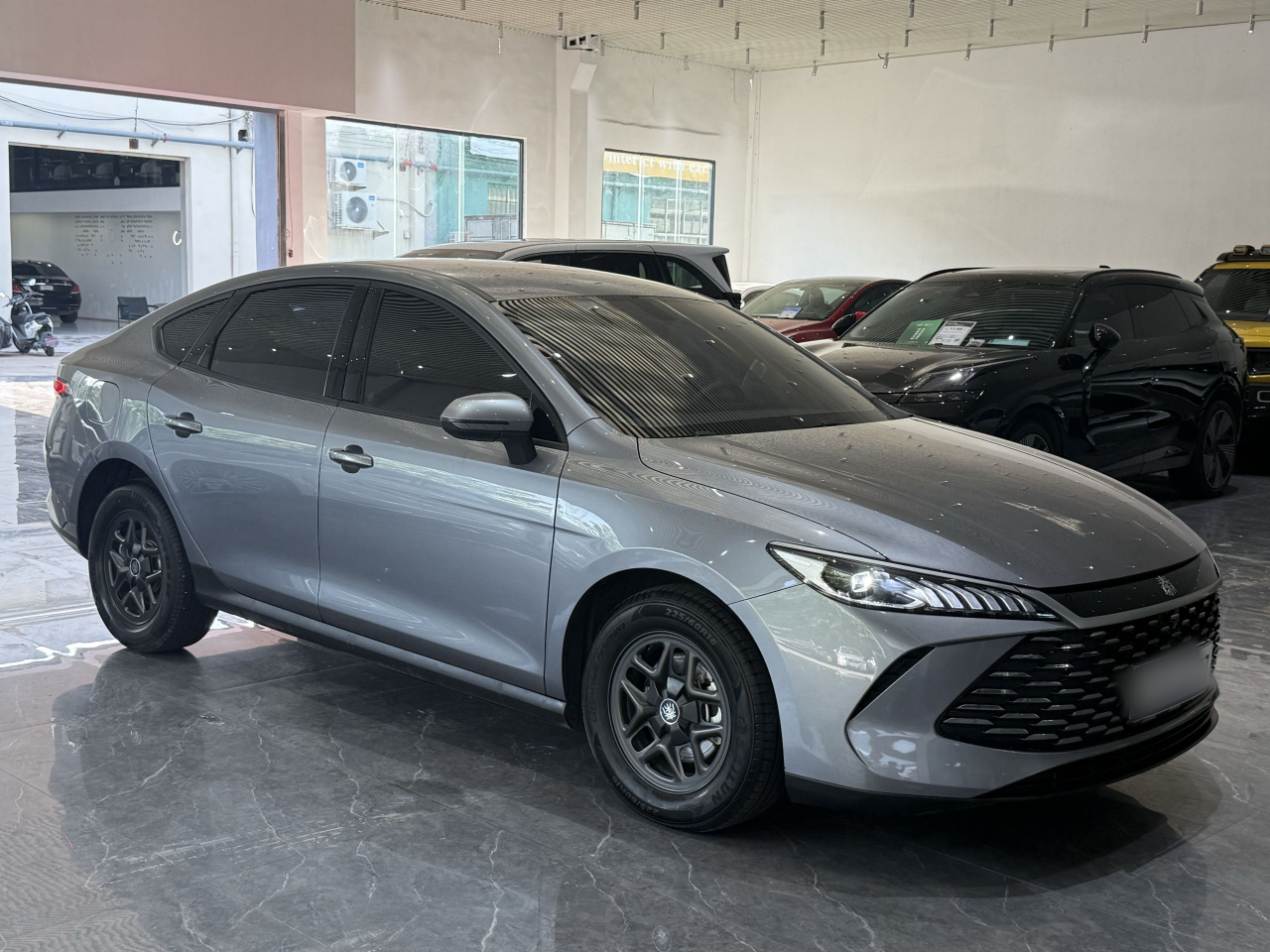 Qin PLUS 2025 DM-i ADAS 55KM Leading photo 4