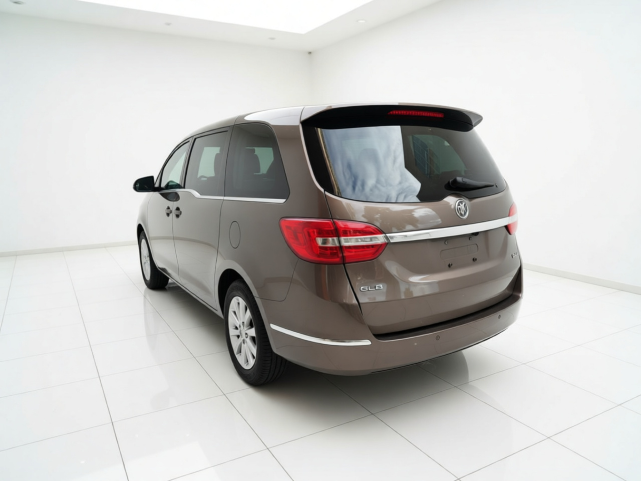 GL8 2015 2.4L Luxury Business Exclusive photo 4