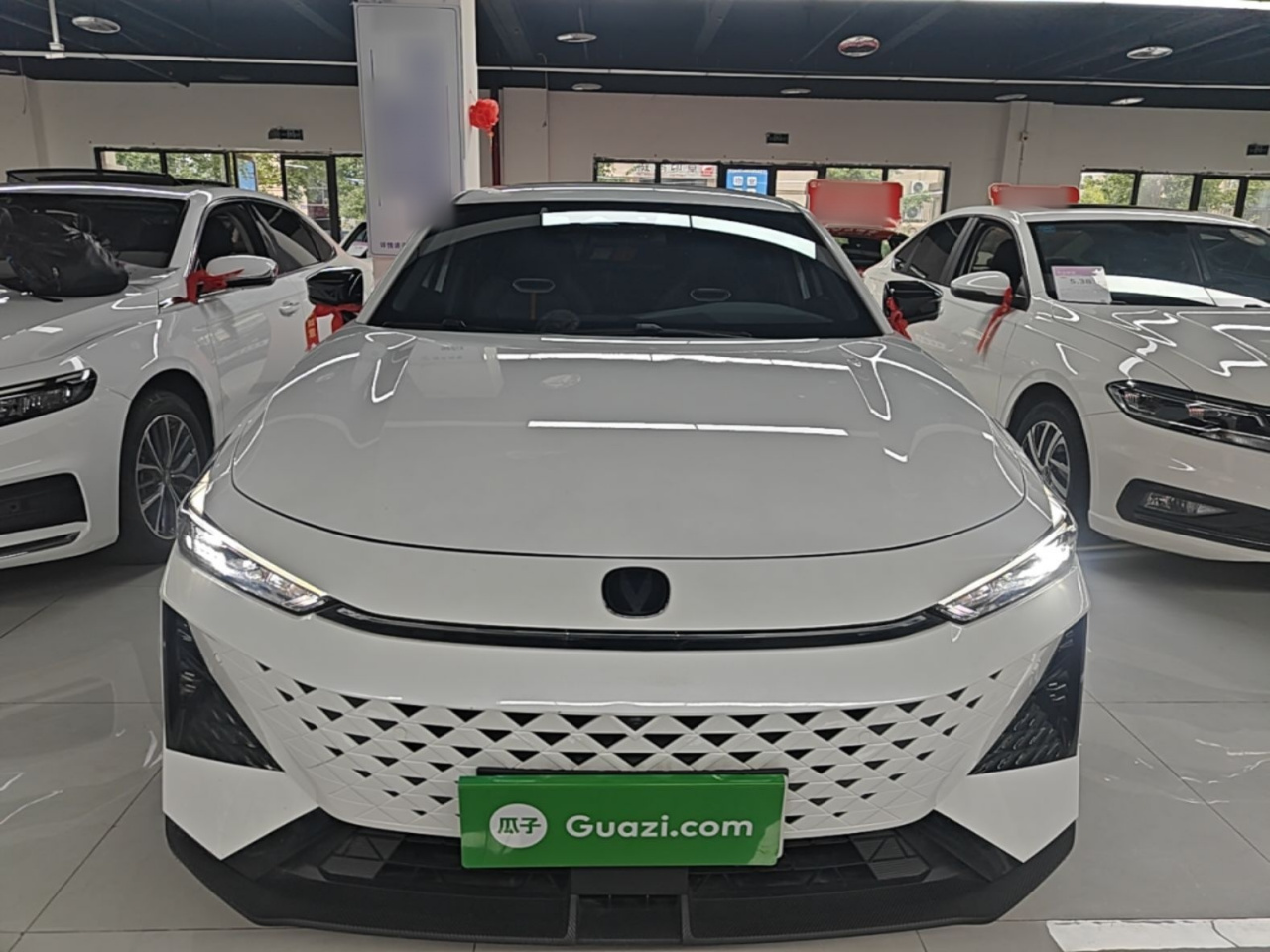 UNI-V 2024 1.5T Exclusive photo 2