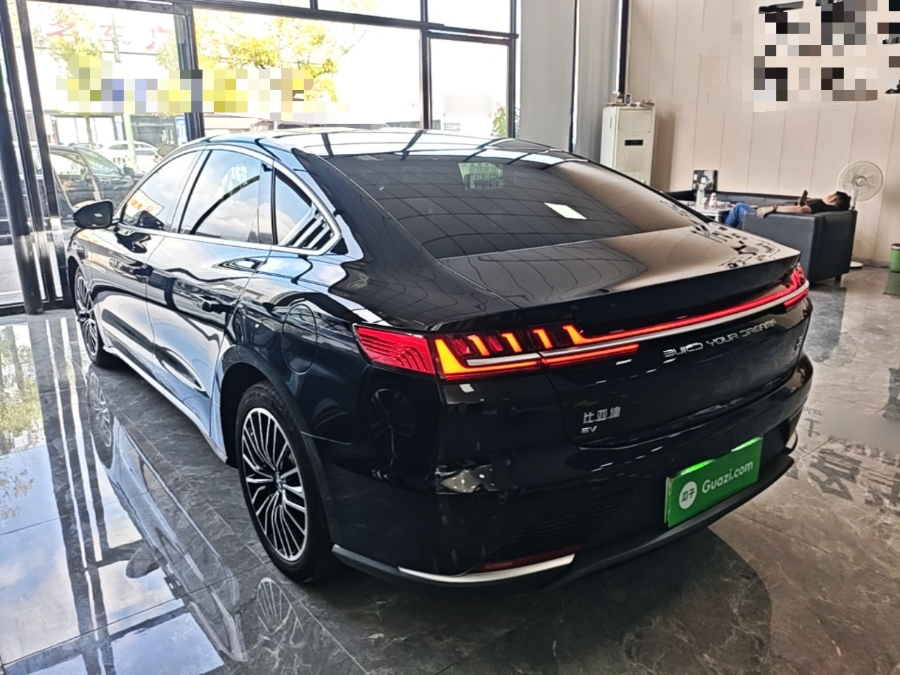 Han 2021 EV Standard Range Luxury photo 4