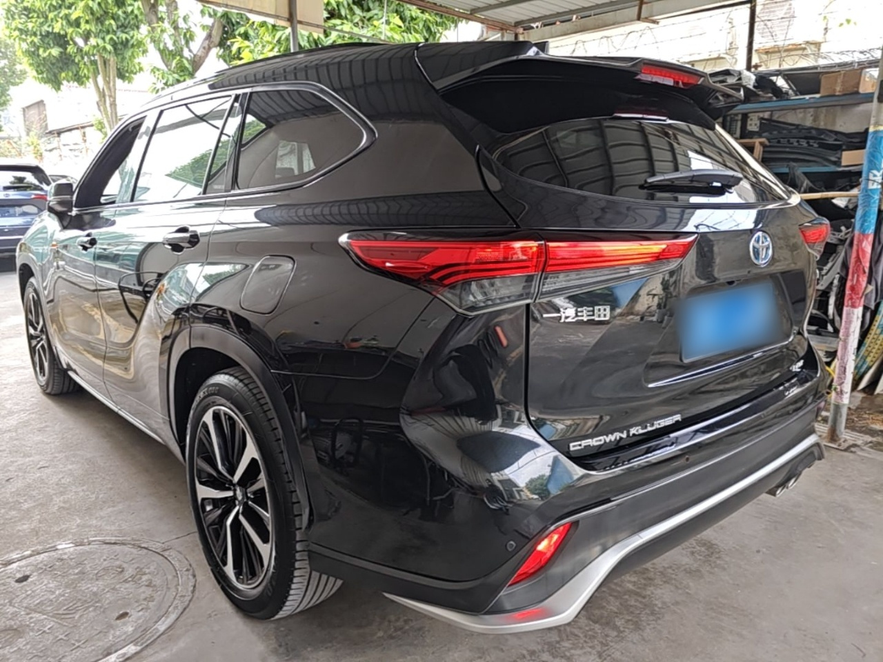 Crown 2021 2.5L HEV AWD Premium photo 4