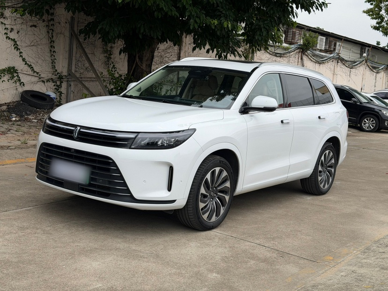HIMA AITO M7 2022 1.5T AWD Luxury photo 2