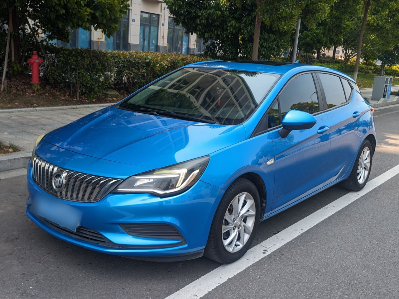 Verano 2016 Hatchback 15S AT Leading