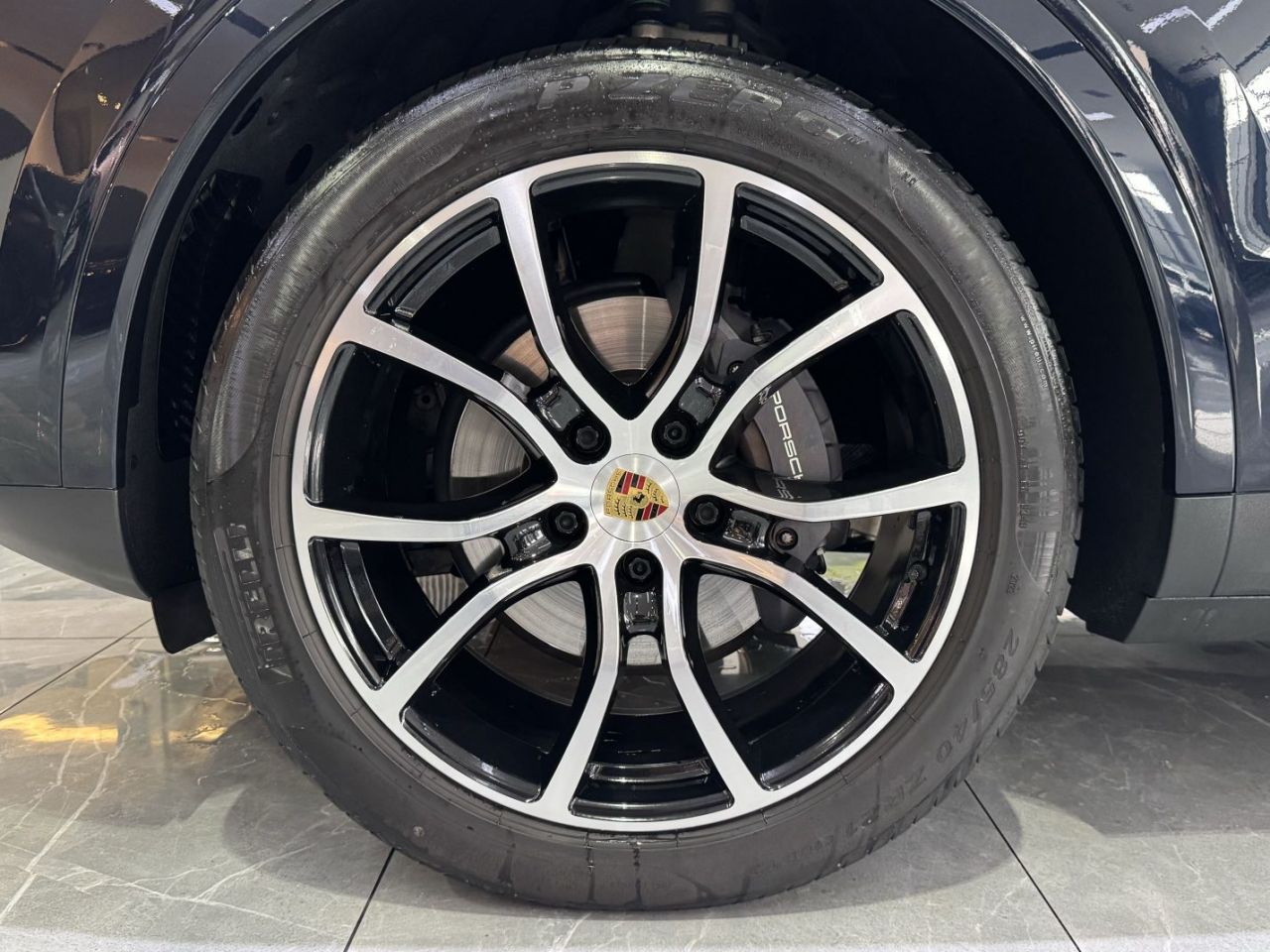 2023 Cayenne 3.0T Platinum photo 5