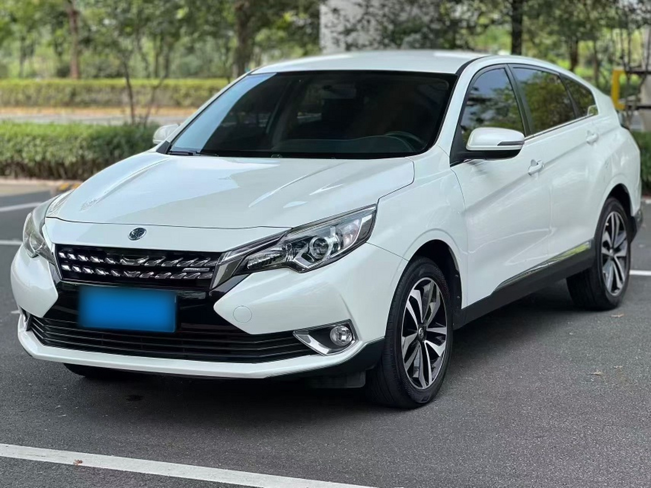 T90 2018 2.0L CVT Connected China V