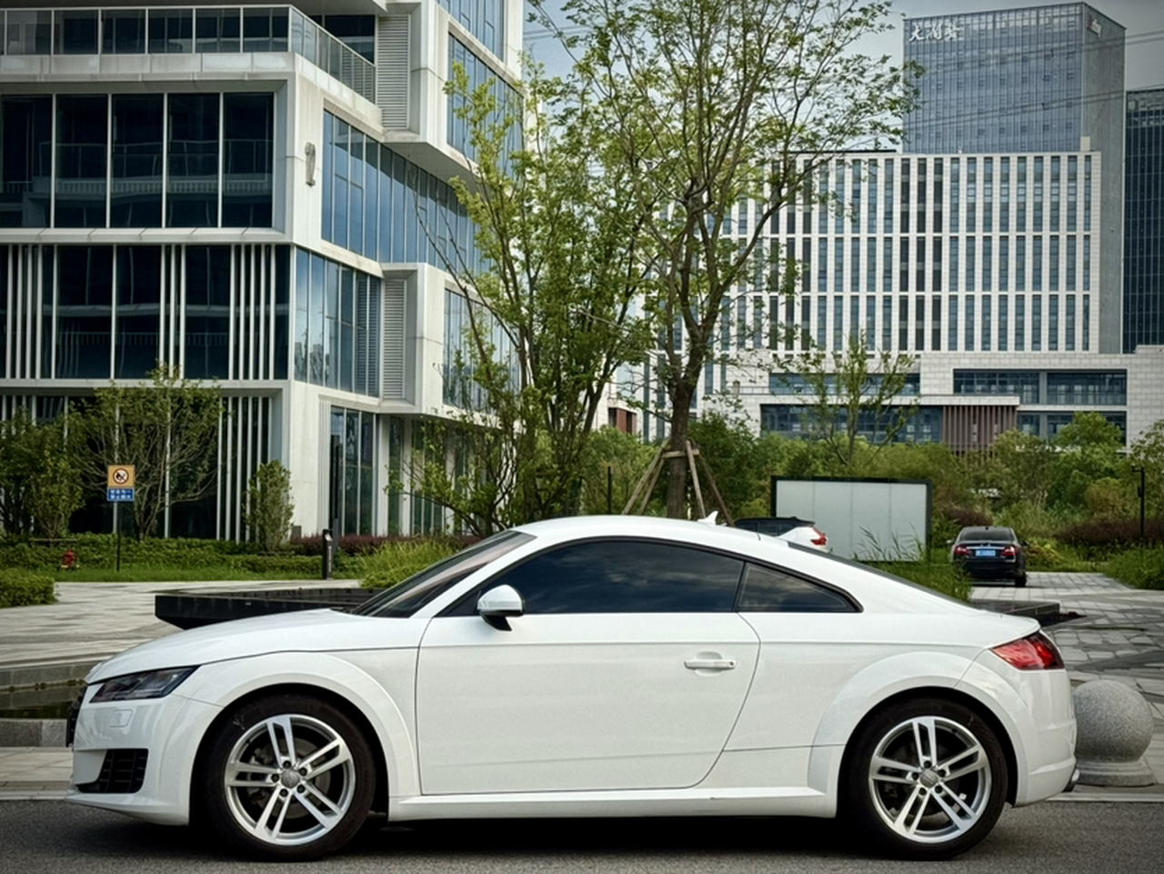 TT 2015 TT Coupe 45 TFSI photo 3