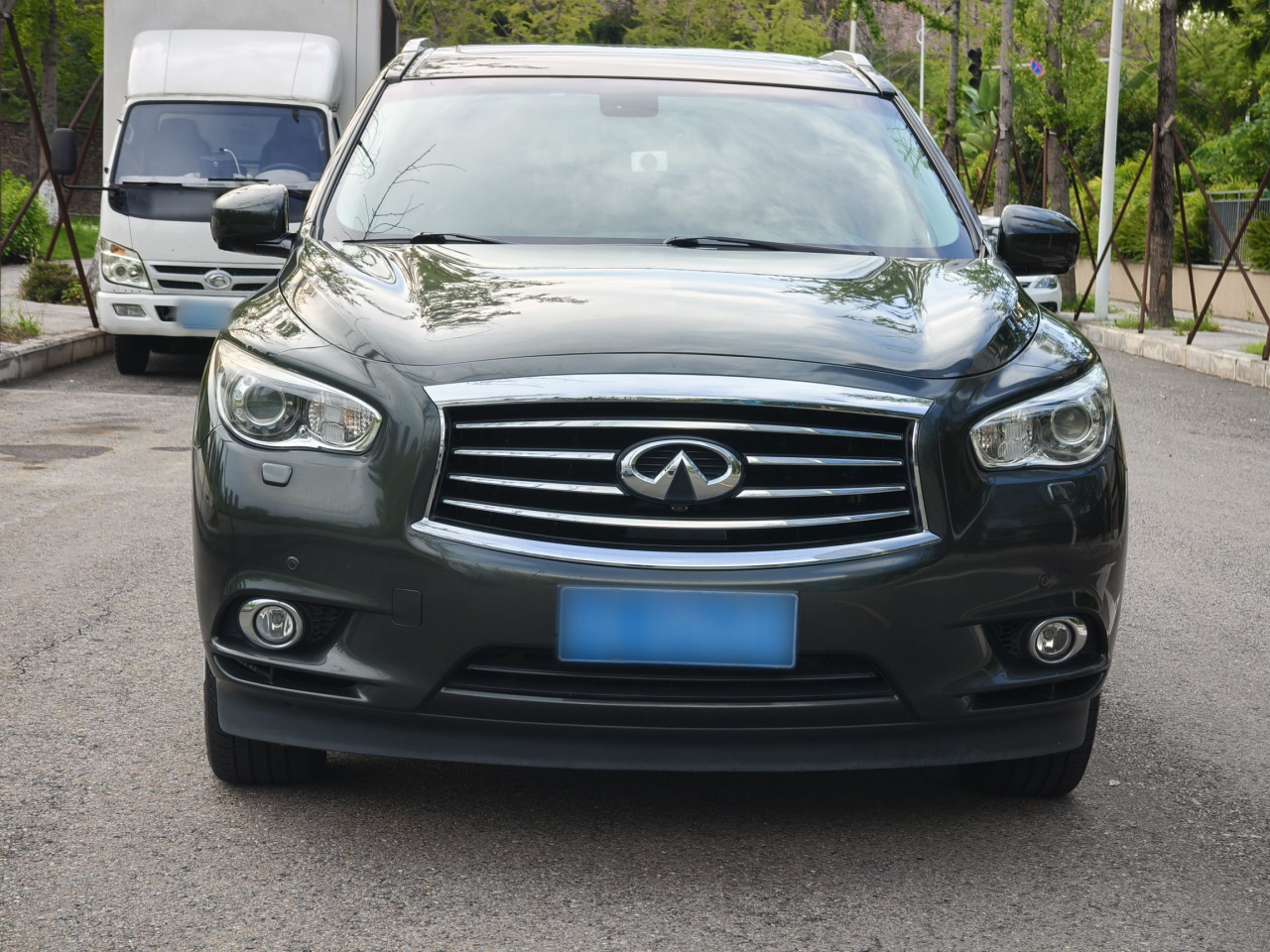 JX 2013 JX35 AWD photo 2