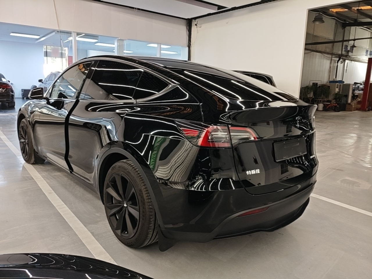 Model Y 2022 Facelift RWD photo 4