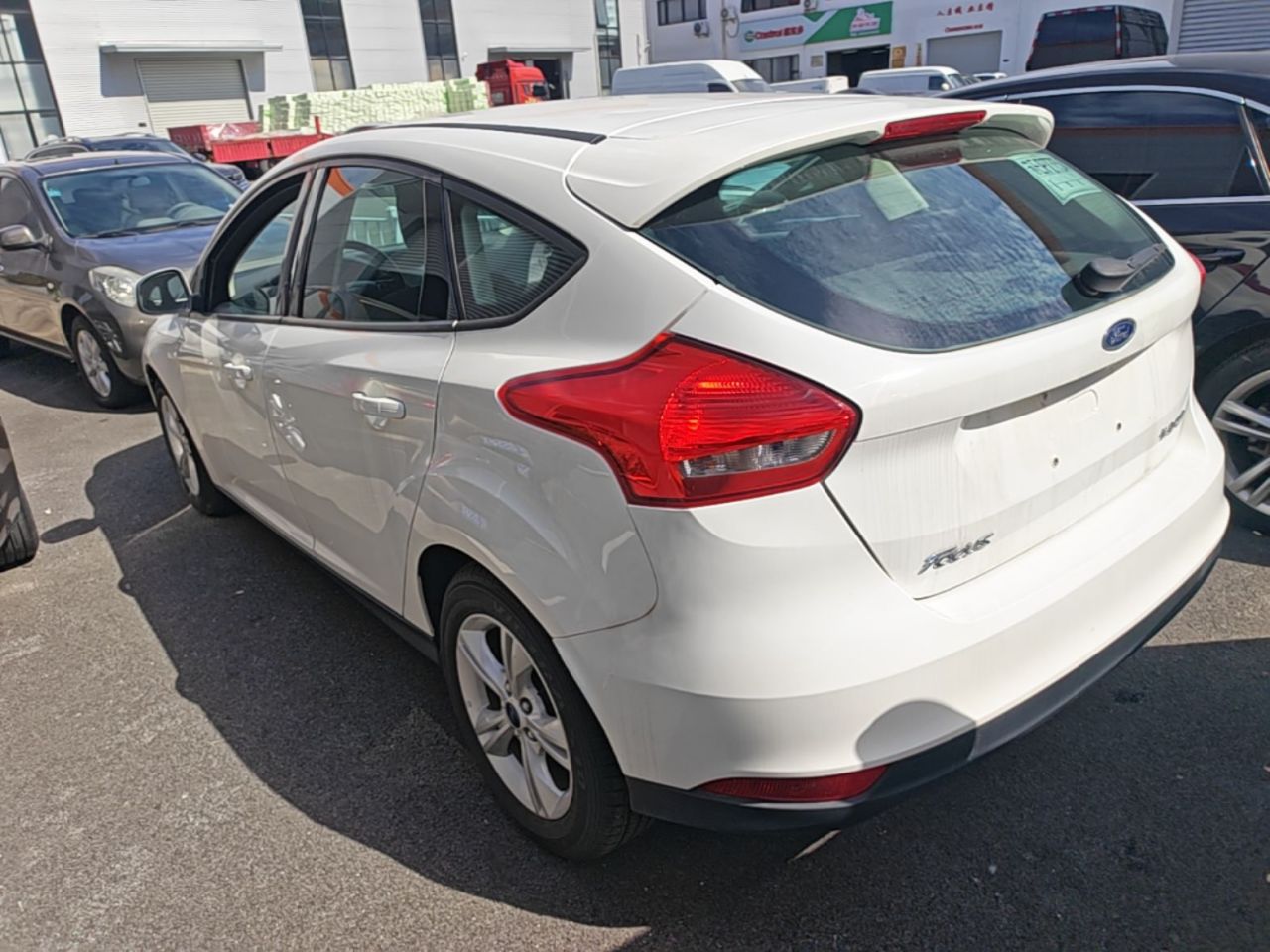 Focus 2017 Hatchback 1.6L AT Comfort photo 4