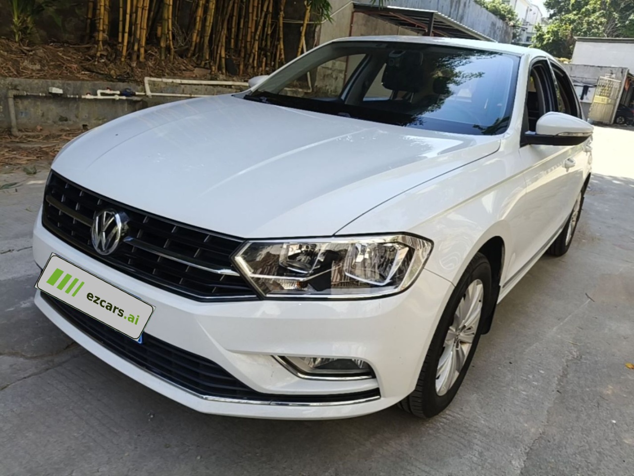 Bora 2017 1.6L AT Comfort