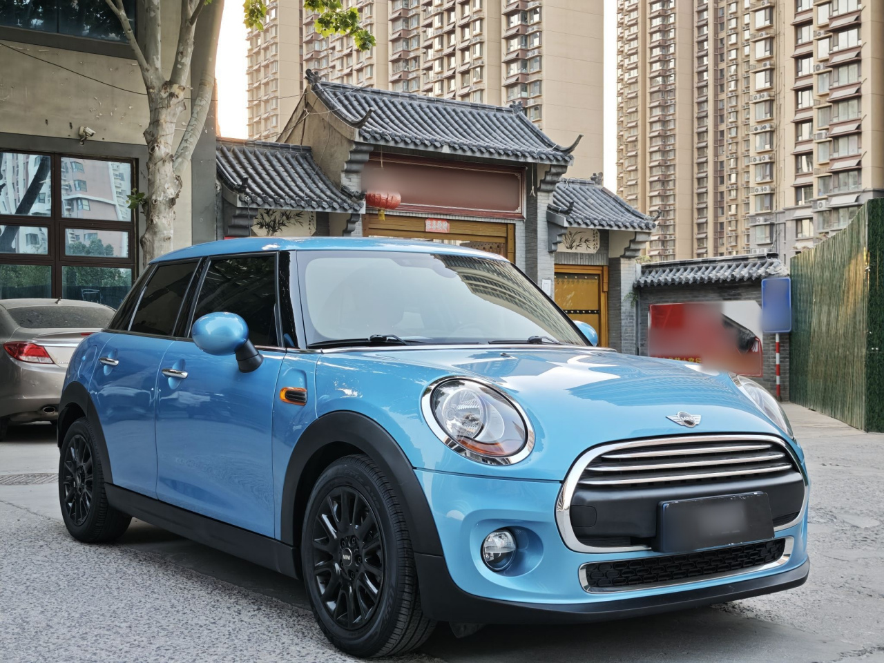2016 1.2T ONE 5-Door photo 3