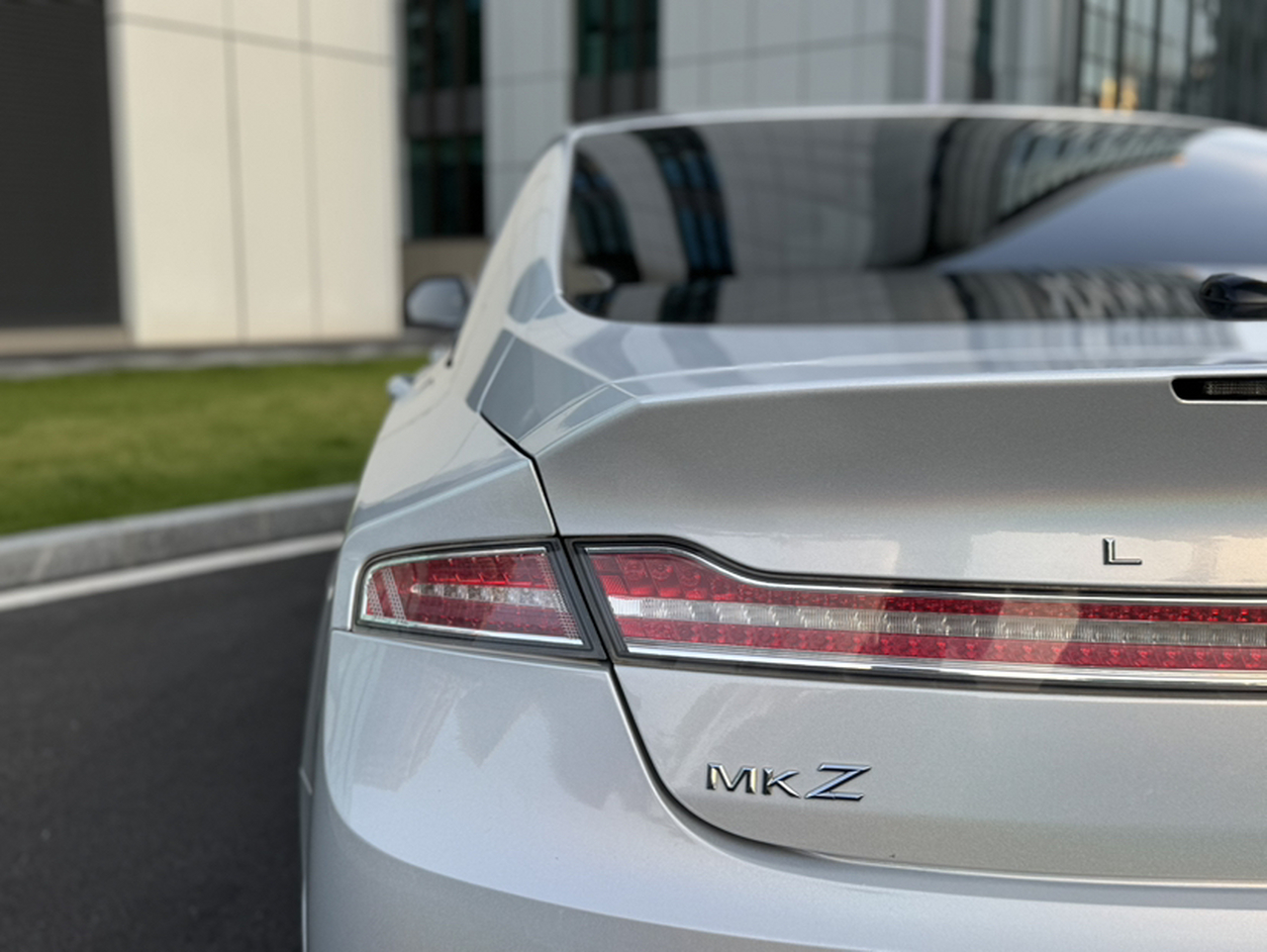 MKZ 2020 2.0T Exclusive photo 2