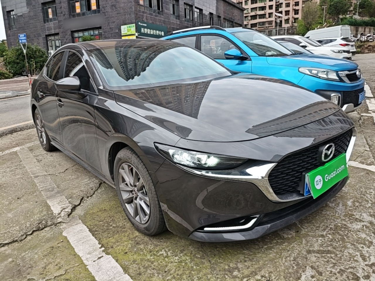 3 Axela 2023 2.0L AT photo 3