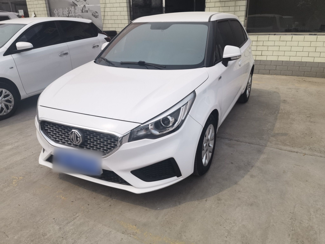 3 2017 1.5L AT Connected Elite