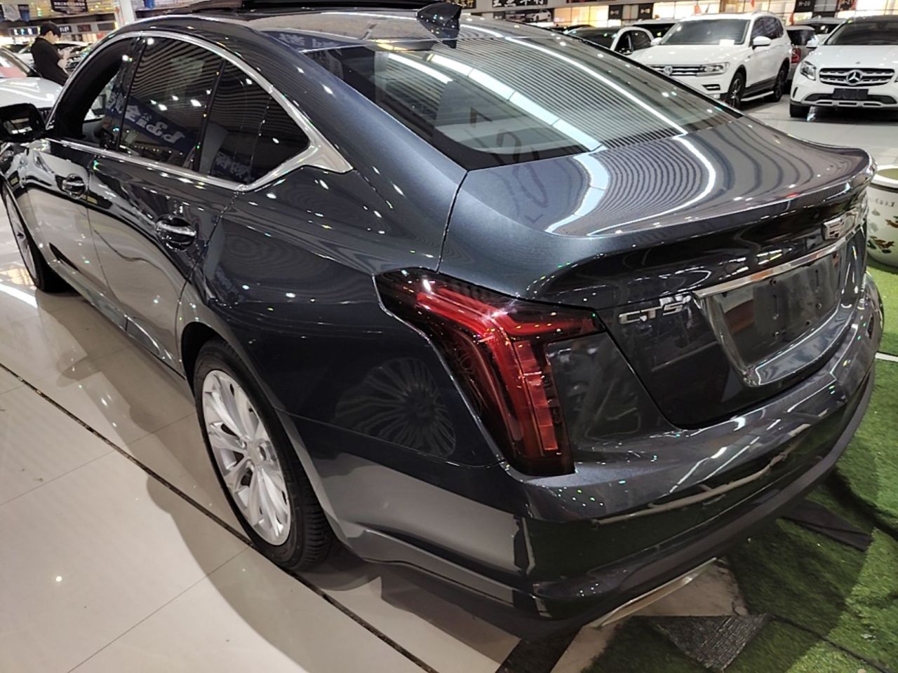 CT5 2022 28T Luxury Standard photo 4