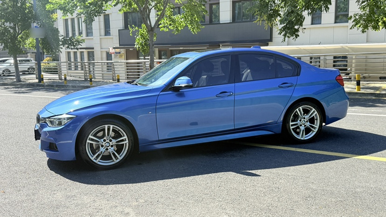 3 Series 2018 320i M Sport Package photo 2