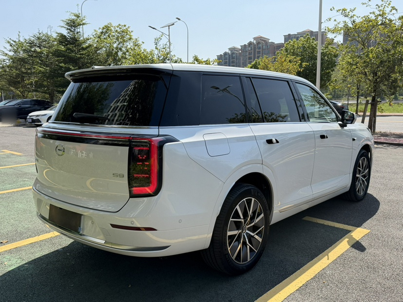 GAC Trumpchi S9 2025 Qiankun UItra 6-Seater photo 5